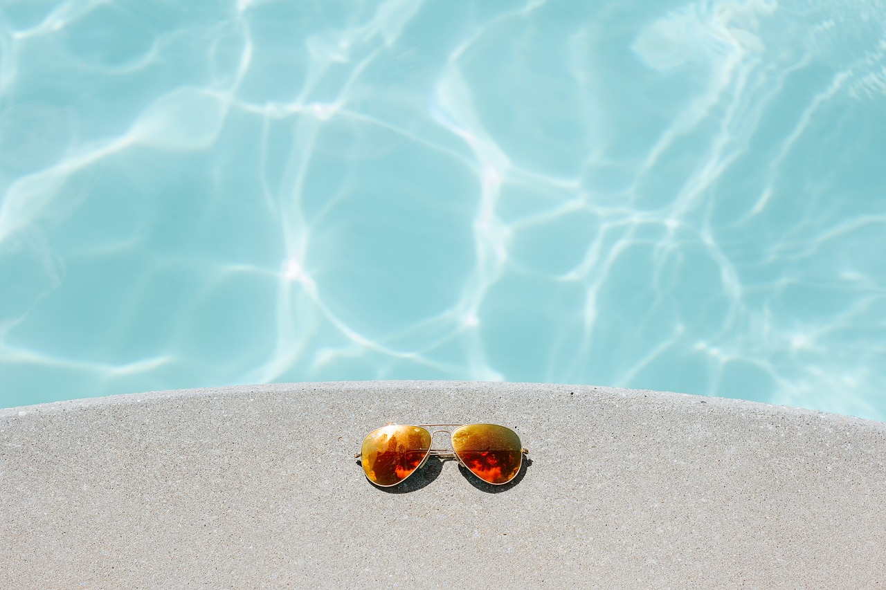 A premium pool skimmer
